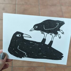 Crow Baby Postkarte von Caroline Frett