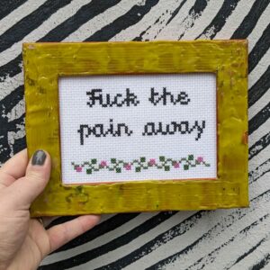 F the pain away S(t)ickbild